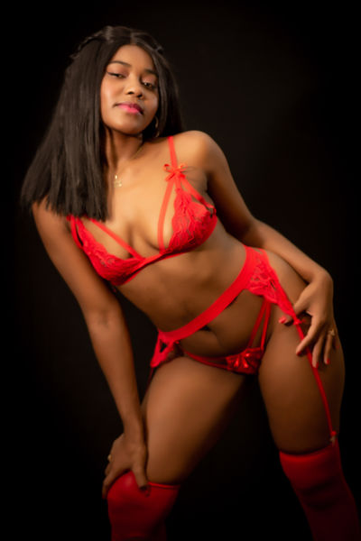 Maly Strong - Escort Girl from Seattle Washington