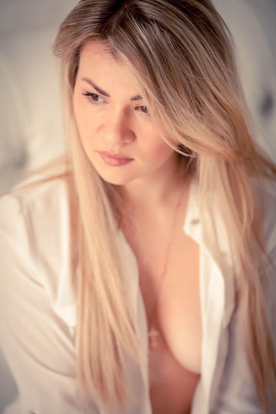 Evelyn Blonde - Escort Girl from College Station Texas